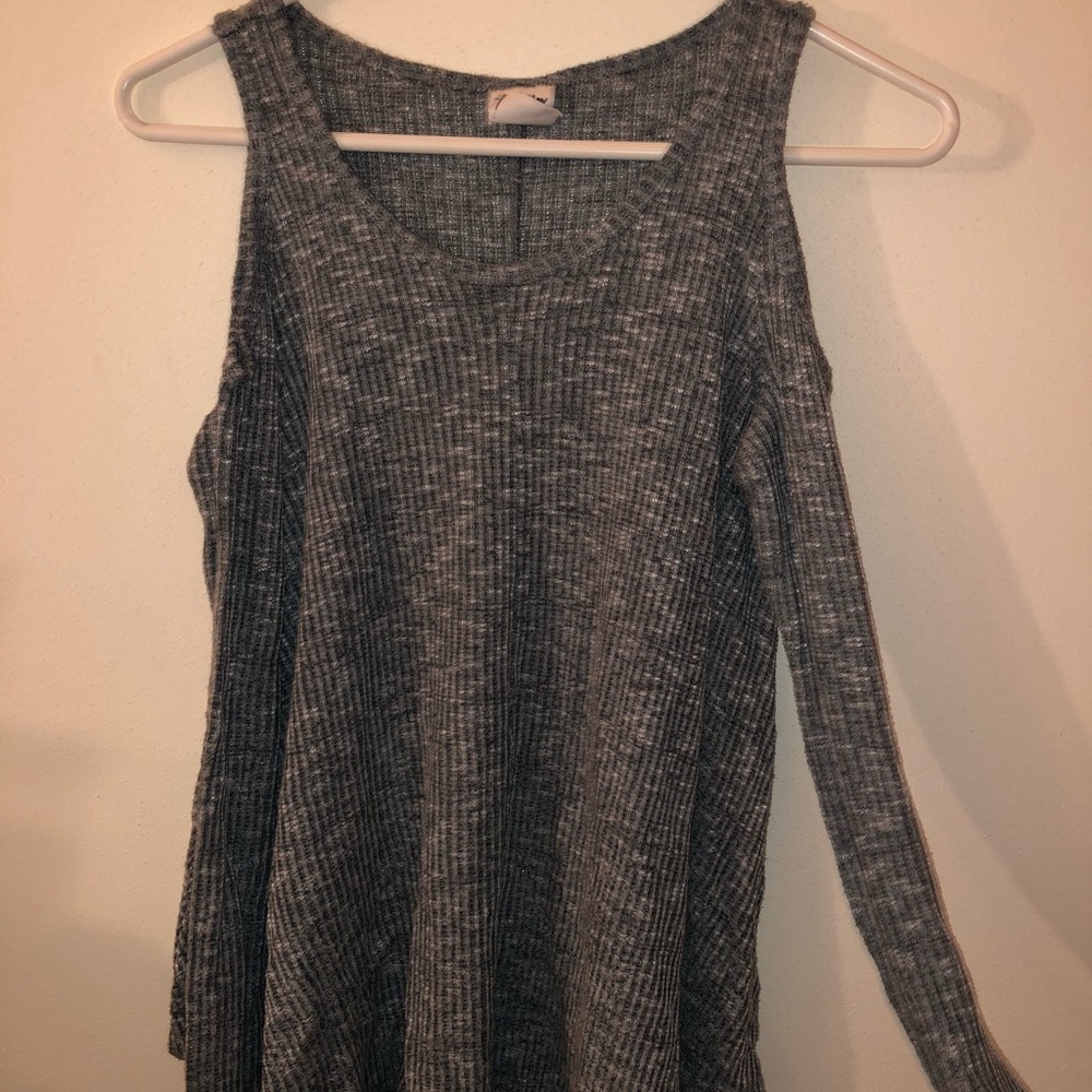 cold shoulder top